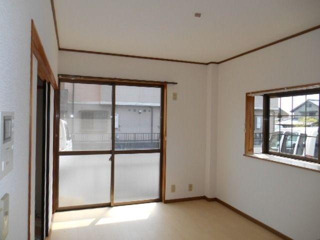袋井市高尾アパート リビング