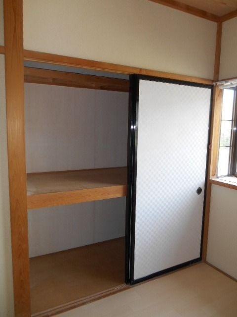 袋井市高尾アパート 収納