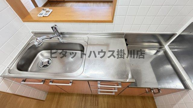 掛川市杉谷南アパート キッチン