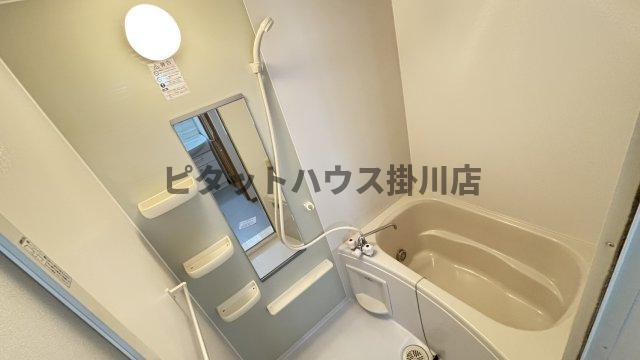 掛川市杉谷南アパート バス／シャワー