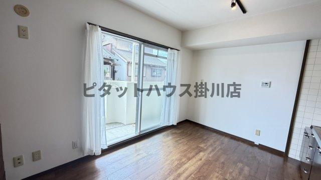 掛川市二瀬川マンション リビング
