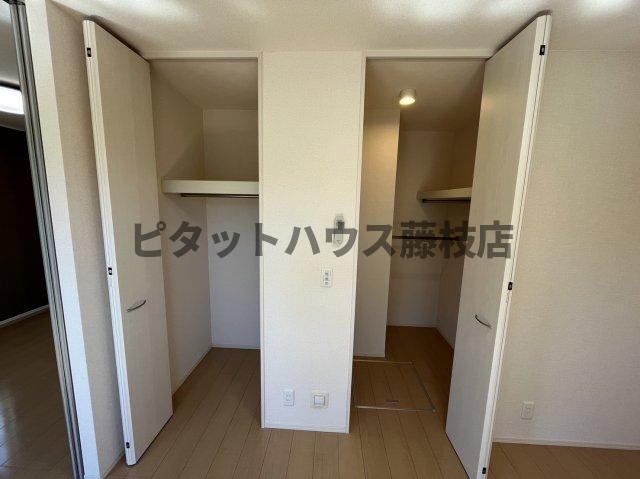 焼津市焼津アパート 収納