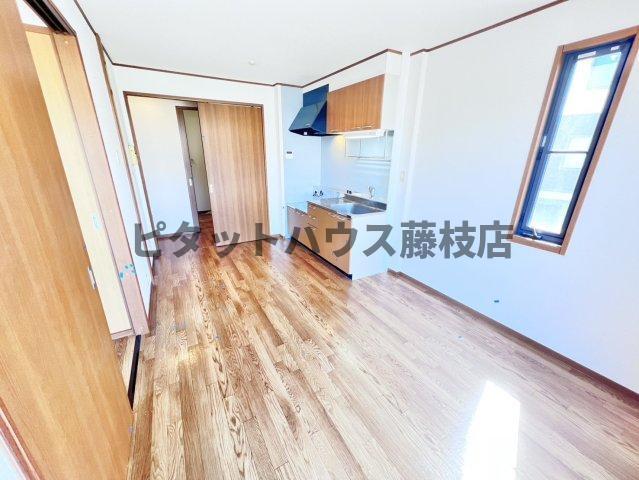 榛原郡吉田町神戸アパート リビング