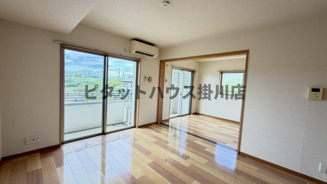 菊川市吉沢マンション リビング