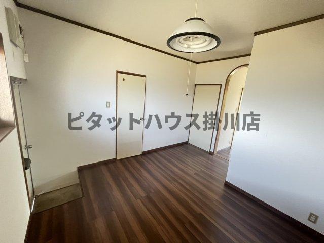 掛川市上西郷アパート リビング