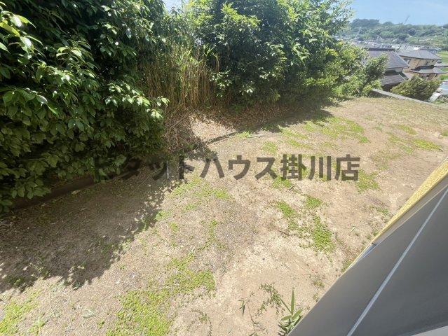 掛川市上西郷アパート 庭