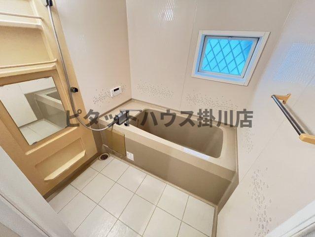 掛川市家代の里アパート バス／シャワー