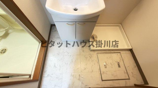 袋井市上山梨アパート 室内