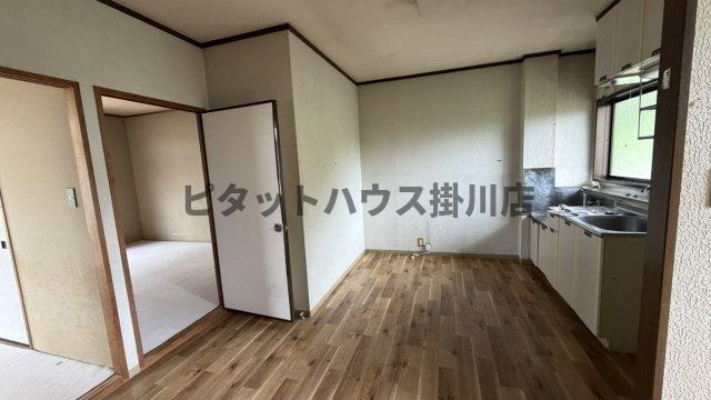 掛川市杉谷アパート トイレ