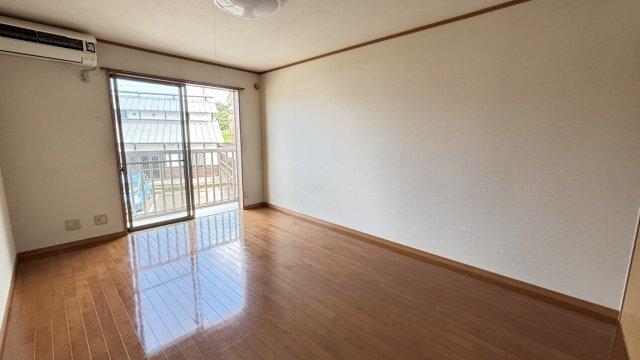 掛川市高御所アパート リビング