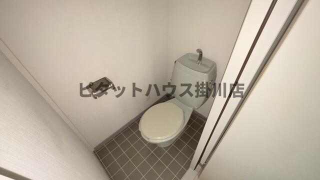 掛川市千羽アパート トイレ