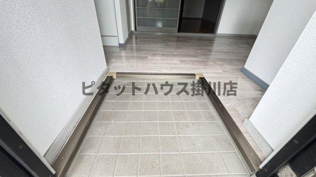 掛川市千羽アパート 玄関