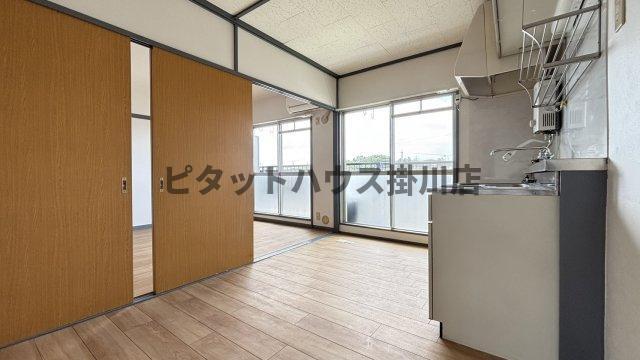 掛川市天王町アパート 室内