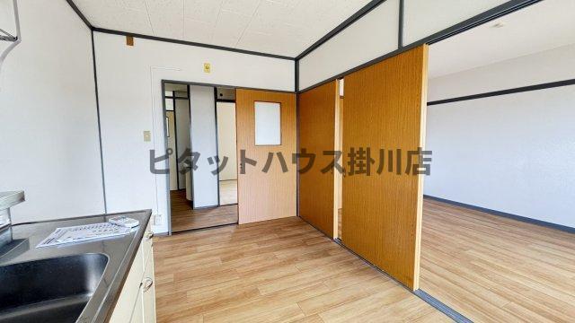掛川市天王町アパート リビング