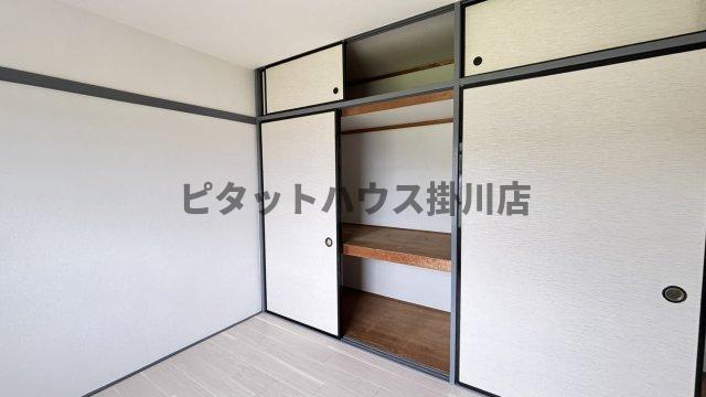 掛川市天王町アパート 収納