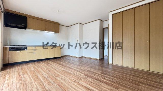 掛川市長谷テラスハウス リビング