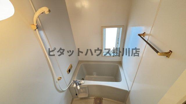 掛川市長谷テラスハウス バス／シャワー