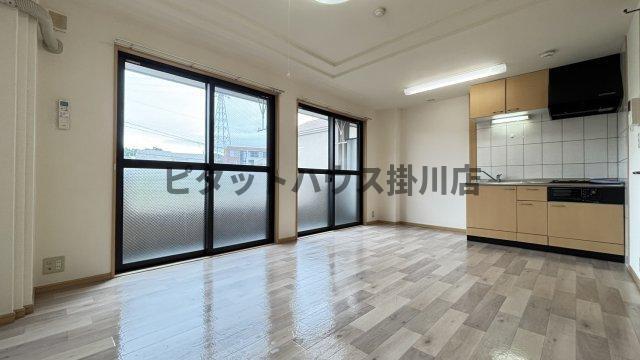 掛川市長谷マンション リビング