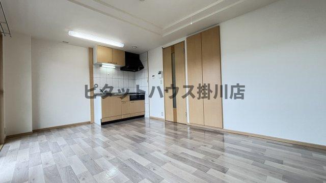 掛川市長谷マンション リビング