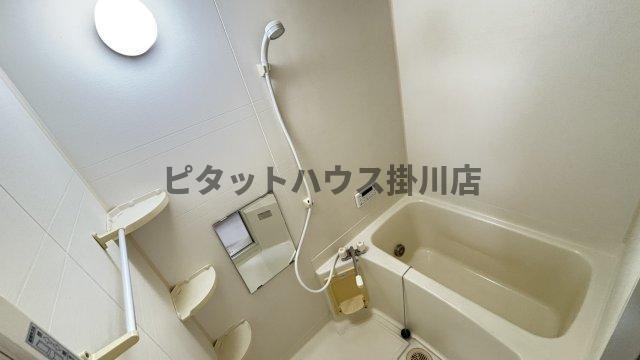 掛川市富部アパート バス／シャワー