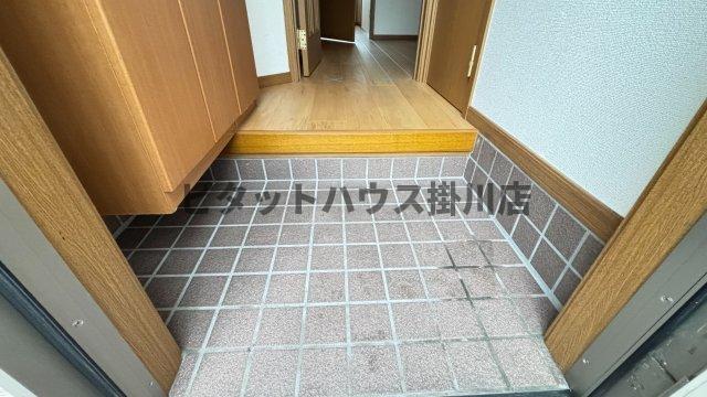 掛川市富部アパート 玄関