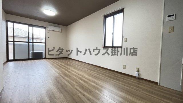 掛川市長谷アパート リビング