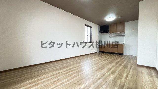 掛川市長谷アパート リビング