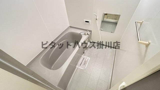 掛川市長谷アパート バス／シャワー