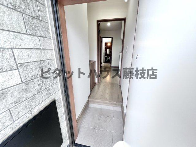 焼津市下小田上町アパート 玄関