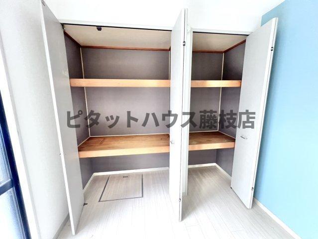 焼津市焼津アパート 収納