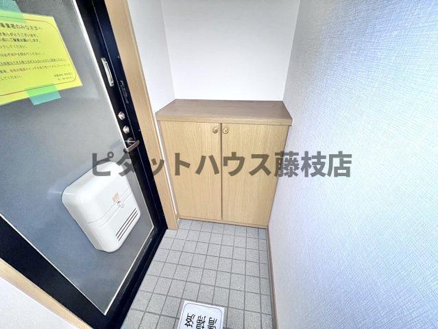 焼津市南小川アパート 玄関
