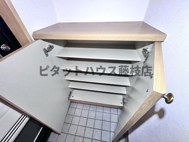 焼津市南小川アパート 収納