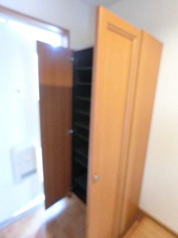 袋井市愛野南アパート 収納