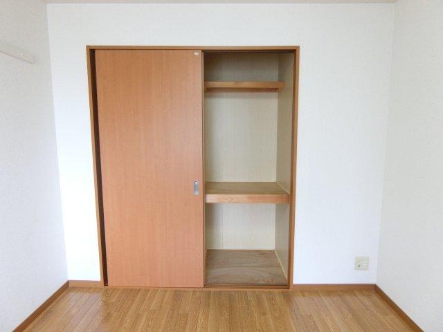 袋井市愛野南アパート 収納