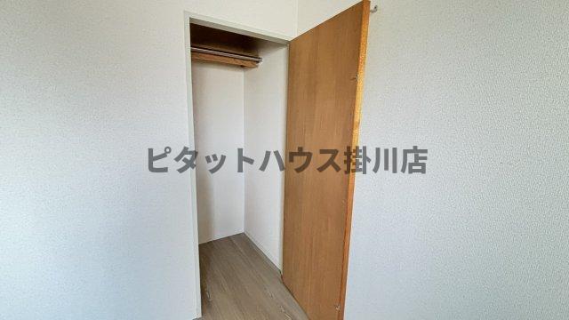 掛川市下俣南アパート 収納