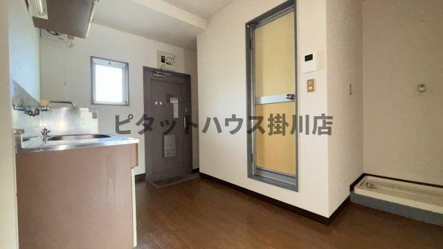 掛川市下俣南マンション リビング