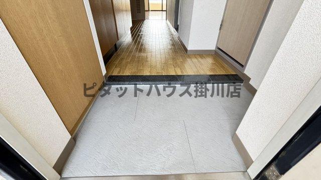 掛川市下俣南マンション 玄関