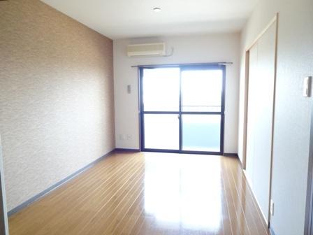 榛原郡吉田町住吉マンション リビング