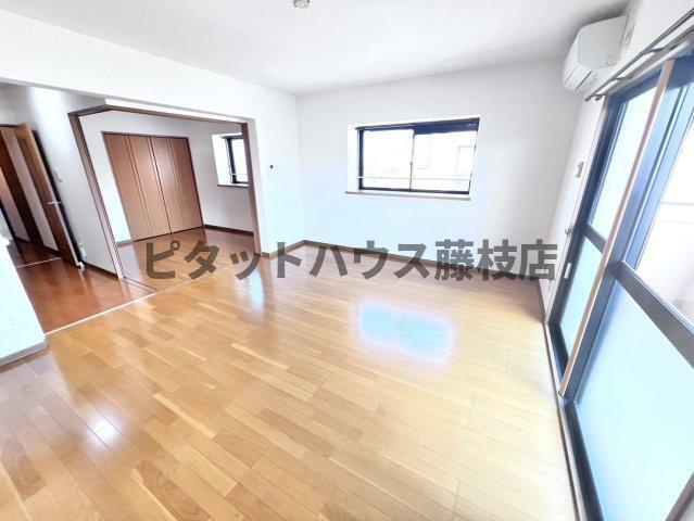 焼津市石津中町マンション リビング