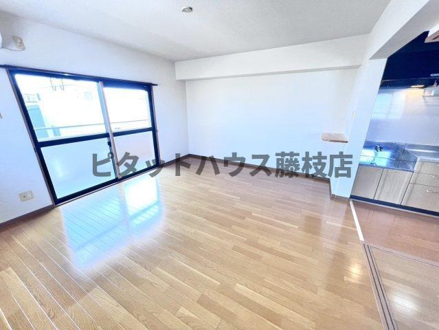 焼津市石津中町マンション リビング
