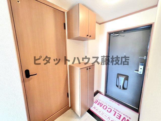 焼津市下小田中町アパート 玄関
