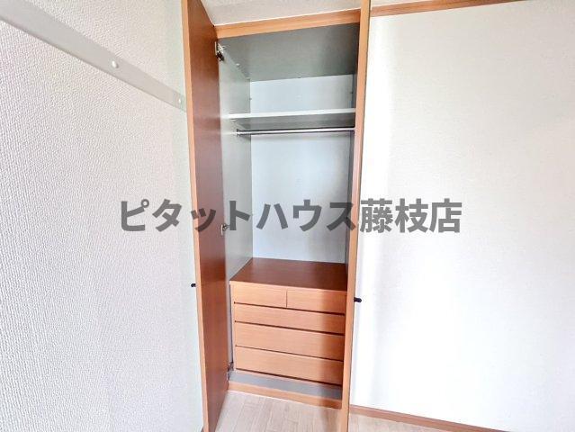 焼津市下小田中町アパート 収納