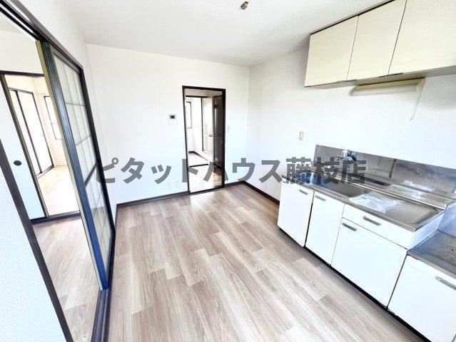焼津市八楠アパート リビング