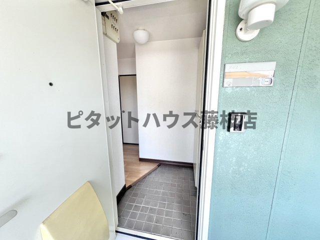 焼津市八楠アパート 玄関