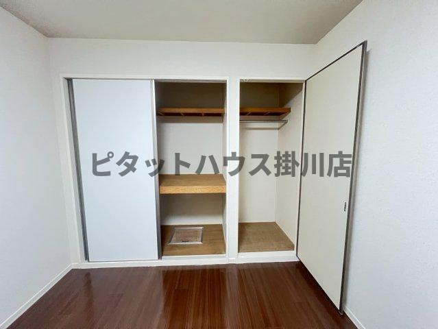 掛川市中アパート 収納