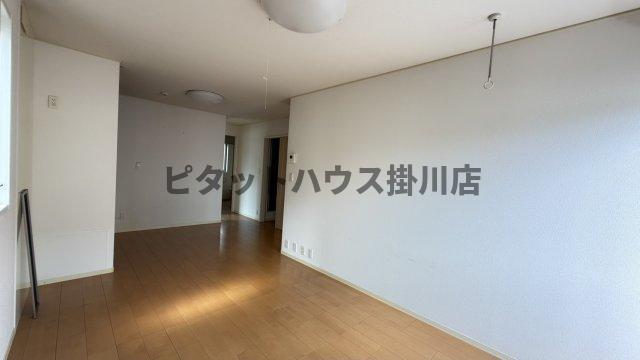 掛川市仁藤町アパート リビング