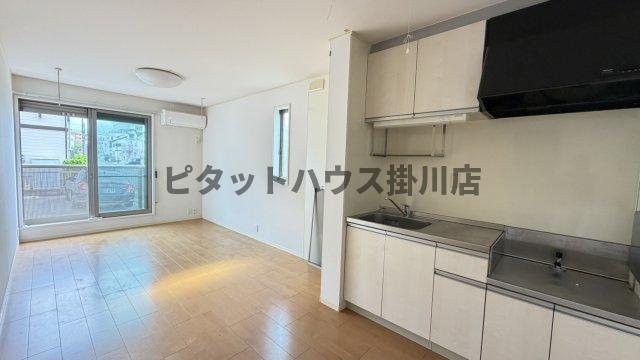 掛川市仁藤町アパート リビング