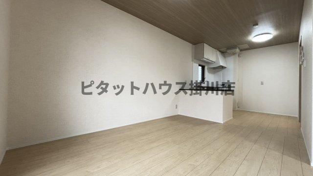 掛川市天王町アパート リビング