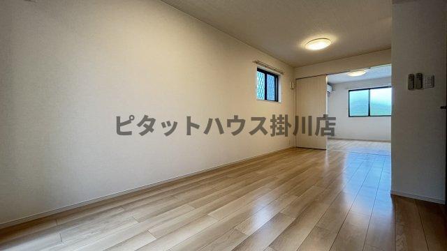 掛川市杉谷南アパート リビング