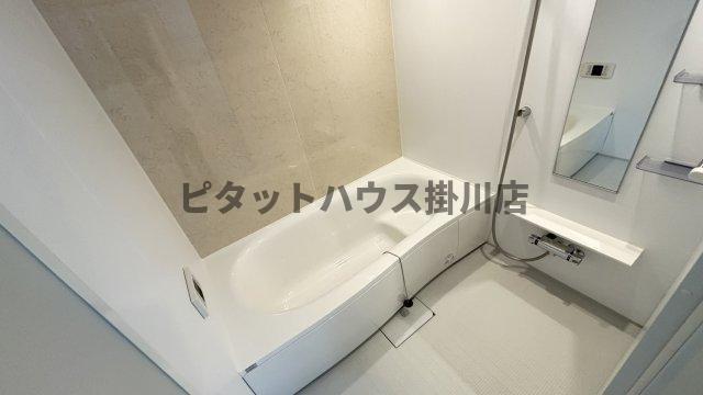 掛川市杉谷南アパート バス／シャワー